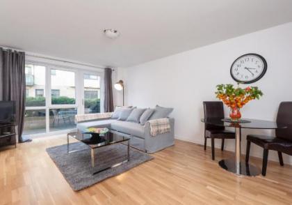 The Tollcross Residence - image 4