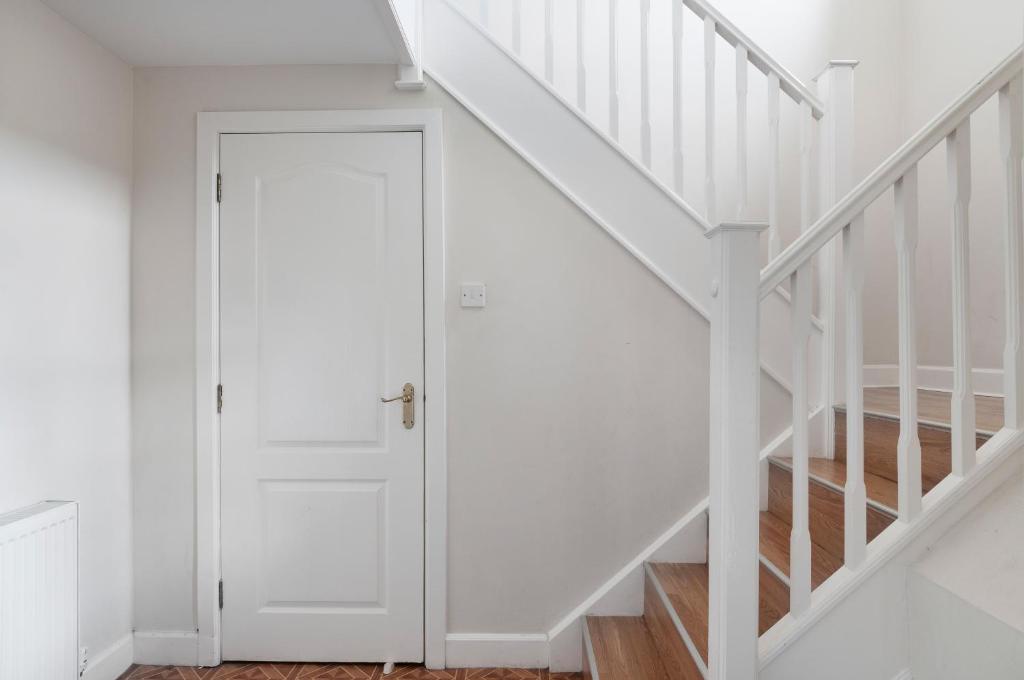 The Fettes Residence - image 2