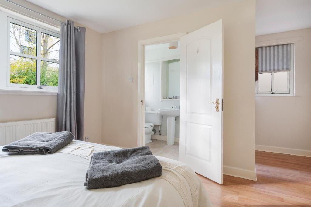 The Fettes Residence - image 5