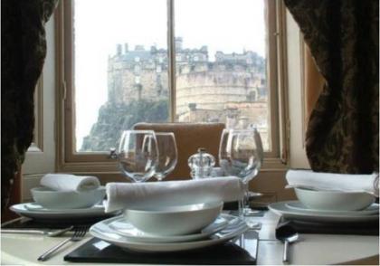 The Castle Esplanade Residence - image 1