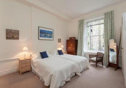 The Hart Residence - image 4