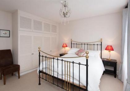 The Hart Street Residence - image 6