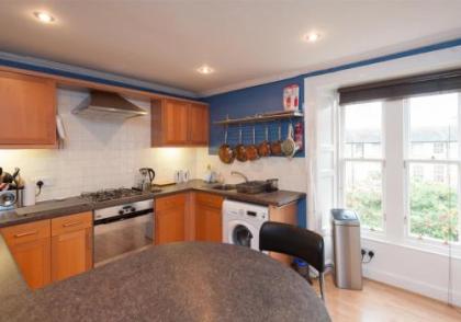 The Hart Street Residence - image 9