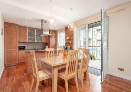 The Holyrood Road Residence - image 17