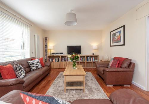 The Holyrood Road Residence - image 4