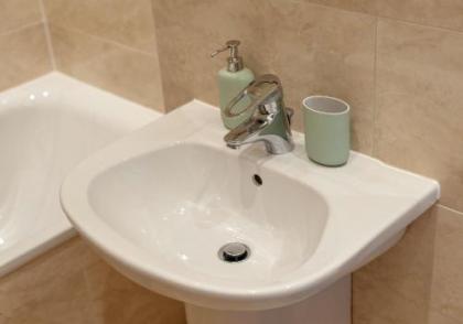 The Holyrood Road Residence - image 7