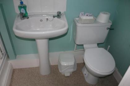 Airdenair Guest House - image 12