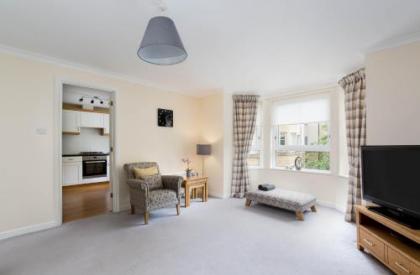 Dicksonfield Apartment - image 17