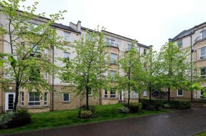 Dicksonfield Apartment - image 2
