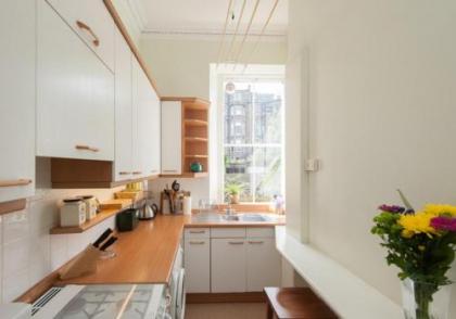 South Learmonth Gardens Apartment - image 16
