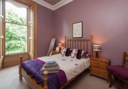 South Learmonth Gardens Apartment - image 3