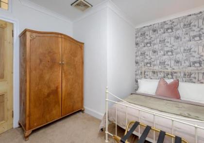 The Lauderdale Street Residence - image 11
