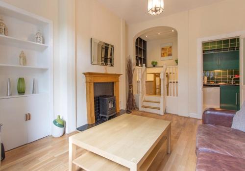The Broughton Road Residence - main image