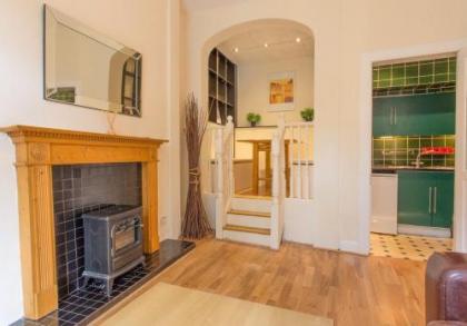 The Broughton Road Residence - image 2