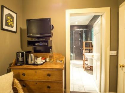 Six Brunton Place Guest House - image 11