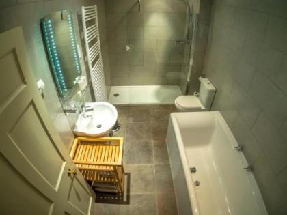 Six Brunton Place Guest House - image 14