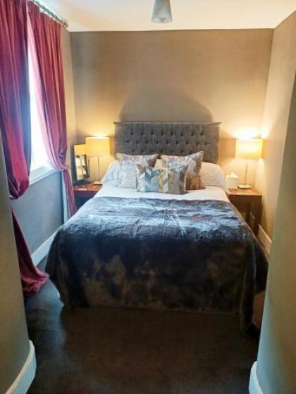 Six Brunton Place Guest House - image 3