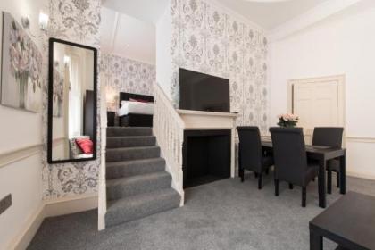 Royal Princes Suites - image 13