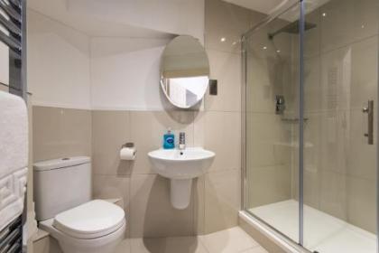 Royal Princes Suites - image 4