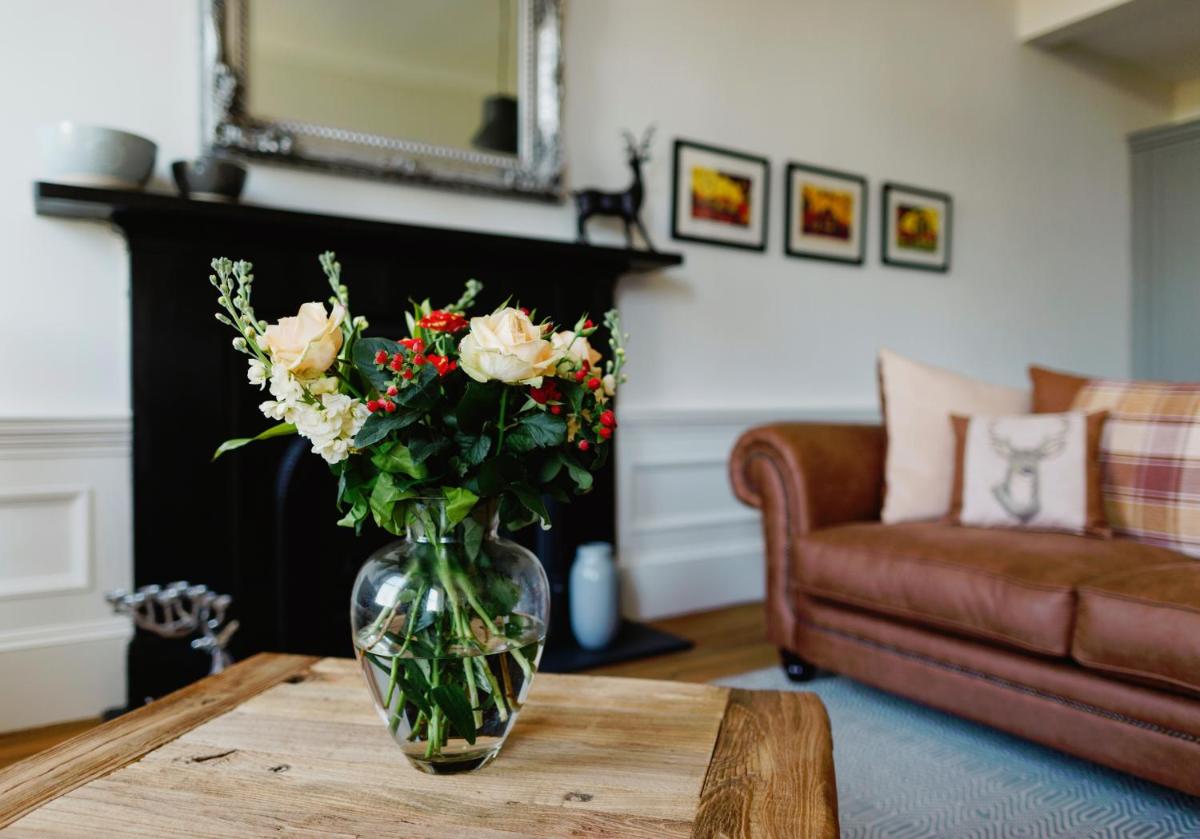 Dean View Apartment at The Edinburgh Address - image 6
