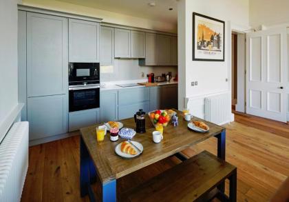 Dean View Apartment at The Edinburgh Address - image 9