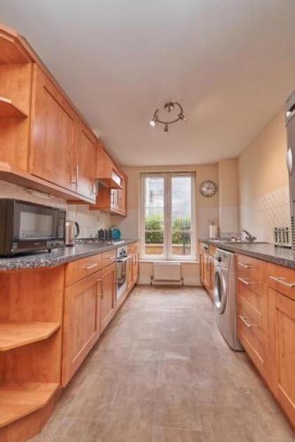 Castle Apartment - Annandale - image 4