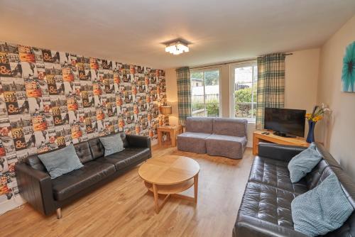 Castle Apartment - Annandale - image 6