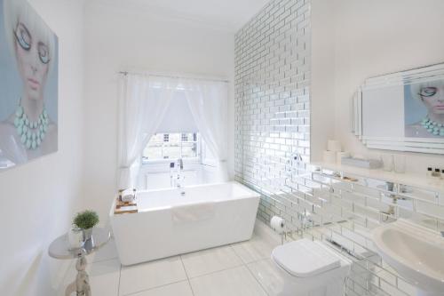 Hanover 71 Suites - image 3