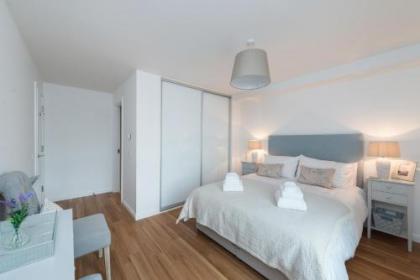 Annandale Street Apartment - image 11