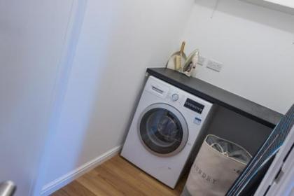 Annandale Street Apartment - image 12