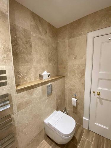 Parliament Sq apt 12 Royal Mile - image 4