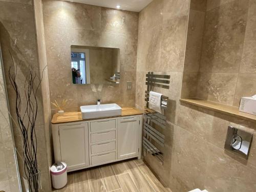 Parliament Sq apt 12 Royal Mile - image 6