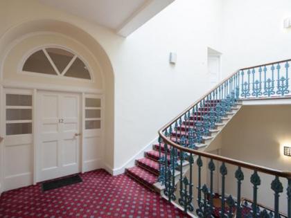 Parliament Sq apt 12 Royal Mile - image 9