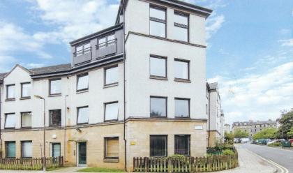 Newington Apartments - image 2