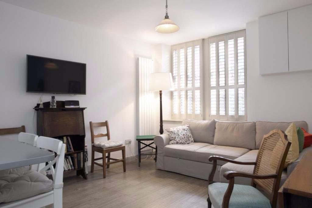 Quiet Ground Floor Mews Flat and parking - main image