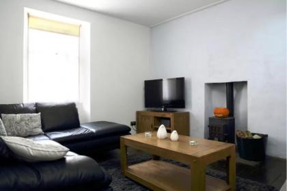 Central Apartment for the Fringe - image 1