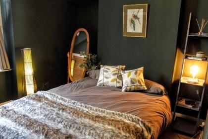 1 Bedroom Cottage 5 Minutes from Haymarket - image 18