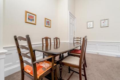 Melville Street Apartment - image 16