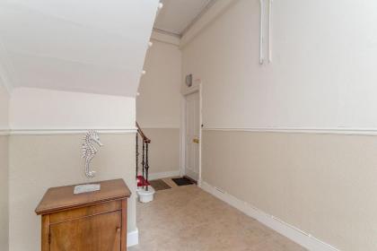 Melville Street Apartment - image 18
