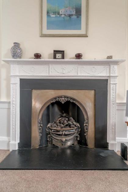 Melville Street Apartment - image 8