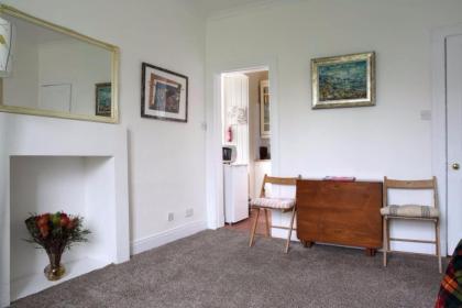 1 Bedroom Apartment in City Centre Sleeps 4-6 - image 2