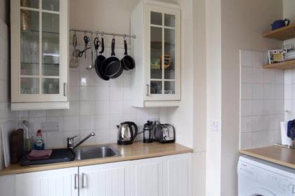 1 Bedroom Apartment in City Centre Sleeps 4-6 - image 8