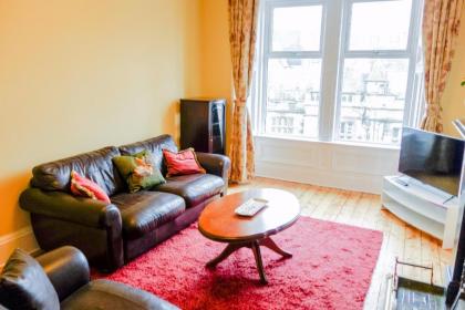 Newly Furnished 2 Bedroom Apartment on Leith Walk - image 10