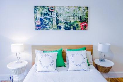 Newly Furnished 2 Bedroom Apartment on Leith Walk - image 3