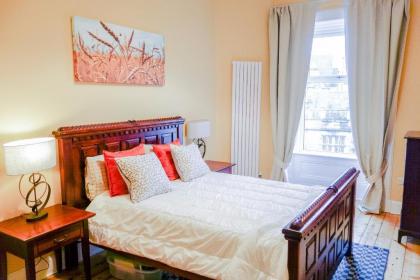 Newly Furnished 2 Bedroom Apartment on Leith Walk - image 7