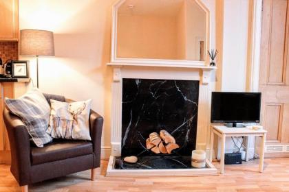 Cosy and Modern Apartment in Central Edinburgh - image 8