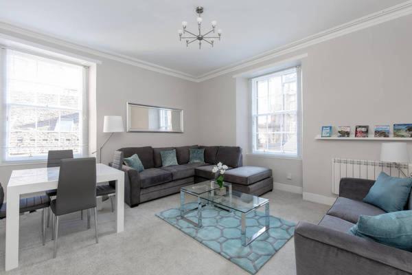 West Bow Apartment - main image