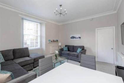 West Bow Apartment - image 17