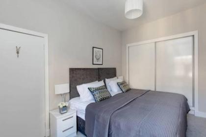 West Bow Apartment - image 6