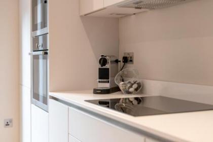 Luxury apartment Stafford Street - image 16